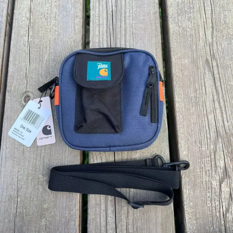 Carhartt Square Shoulder Bag — Pull bone square bag blue and orange colorway — USFans Spreadsheet photo