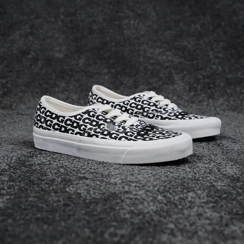 Vans Old Skool Shoes — AUT Print CDG Tie colorway — Kakobuy Spreadsheet photo