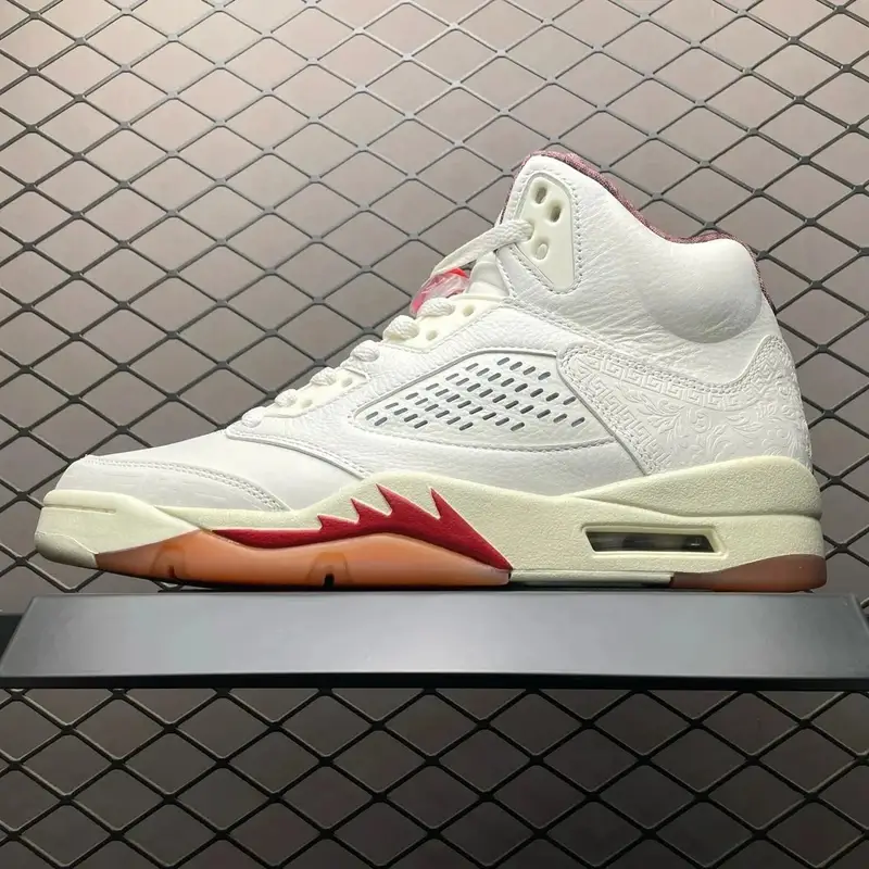 Jordan 5 UNC Shoes — white carved flower colorway — USFans Spreadsheet photo