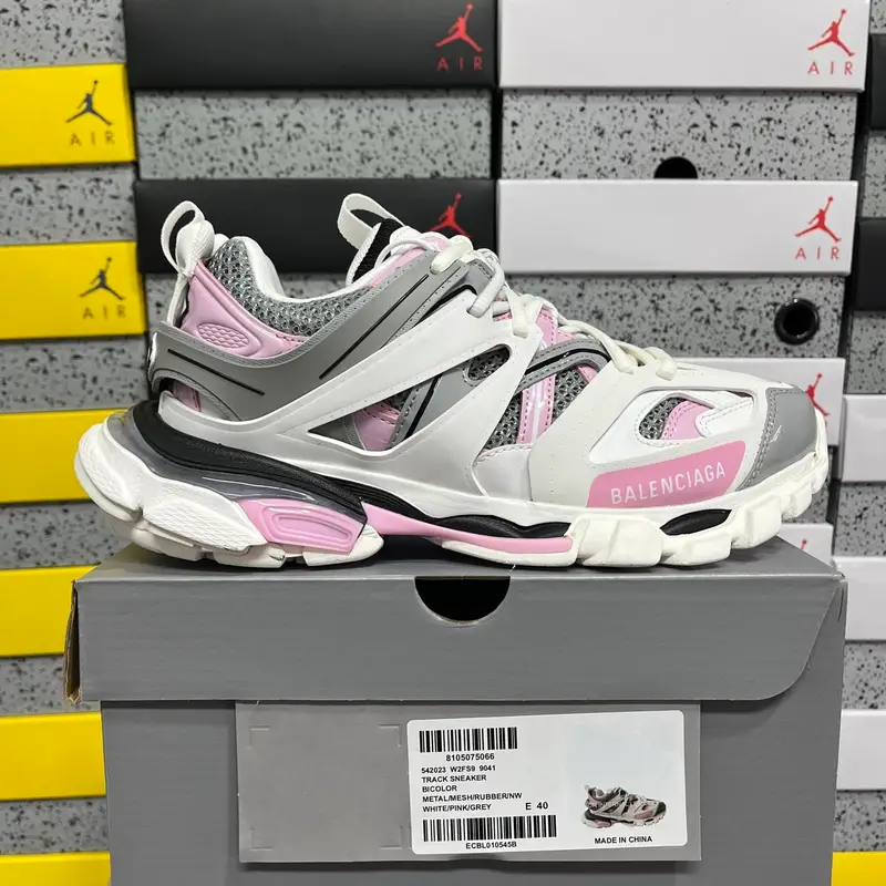 Balenciaga Track 3.0 Pierced Shoes — 9041 white powder ash colorway — Kakobuy Spreadsheet photo