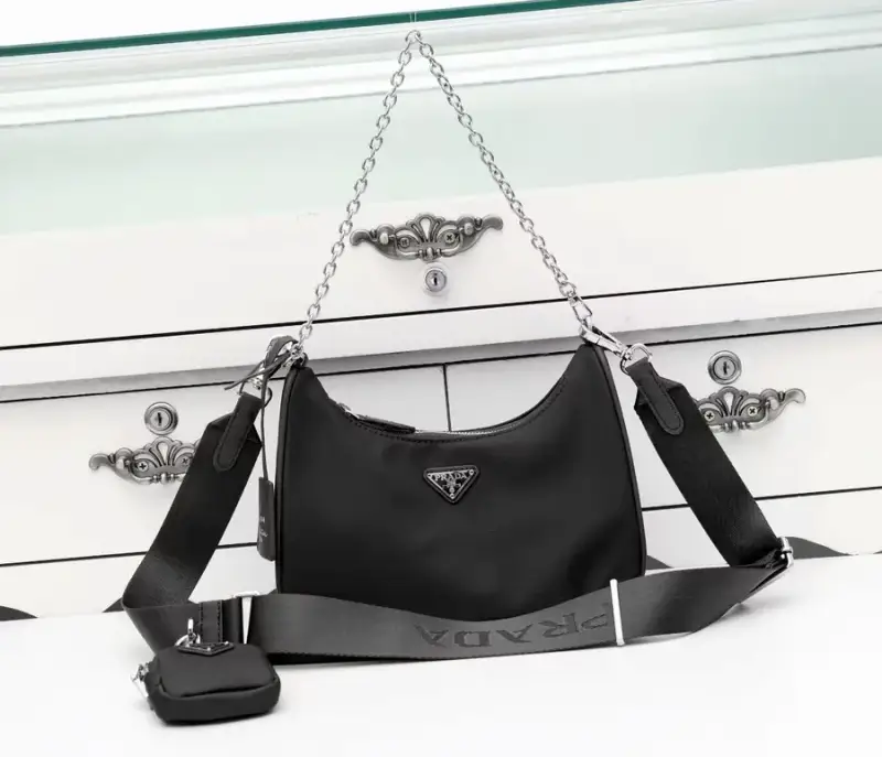Prada Bag — Black size 22*18*6CM colorway — USFans Spreadsheet photo