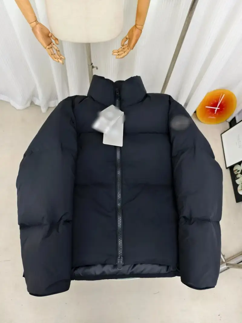 Canada Goose Lawrence Puffer Jacket — Black Black Label colorway — USFans Spreadsheet photo