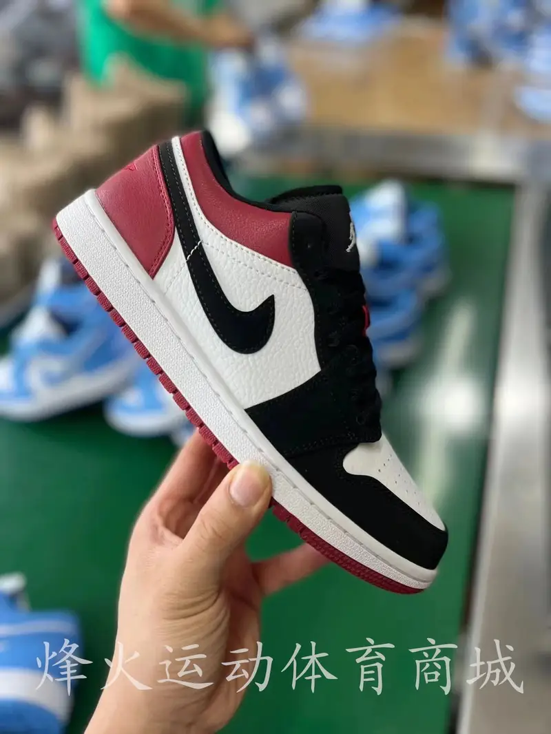 Jordan 1 Low Shoes — Black and white red 553558-116 colorway — USFans Spreadsheet photo