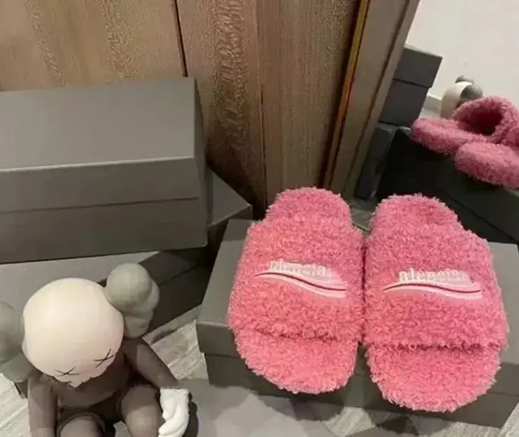 Balenciaga Fur Slides Https — Pink colorway — Kakobuy Spreadsheet photo