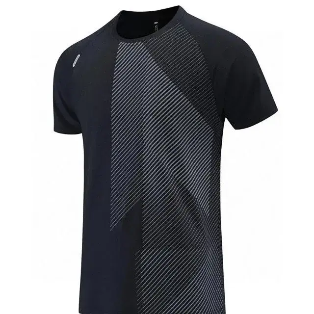 Lululemon Breathable T-Shirt — Black colorway — USFans Spreadsheet photo