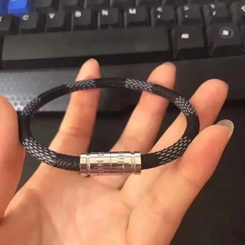 LV BRACLET — Silver clasp coffee compartment colorway — USFans Spreadsheet photo