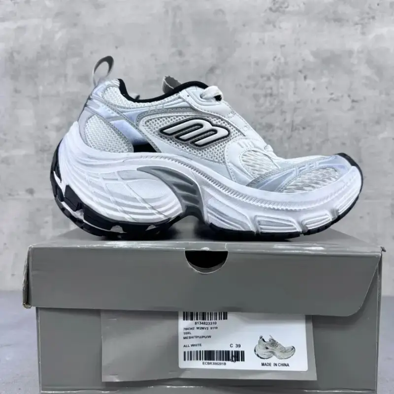 Balenciaga 10XL Black Shoes — 10XL black and green 9110 colorway — Kakobuy Spreadsheet photo