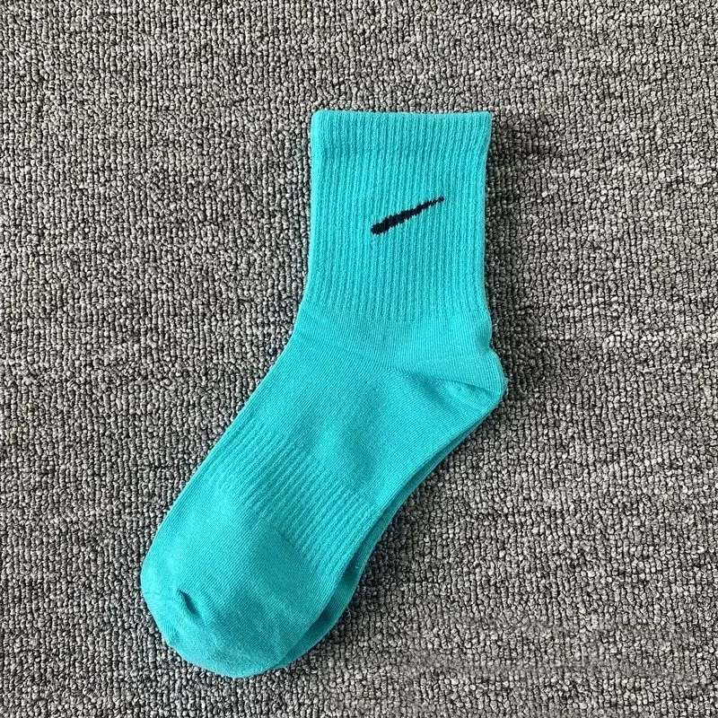 Nike Socks — middle tube lake blue colorway — USFans Spreadsheet photo