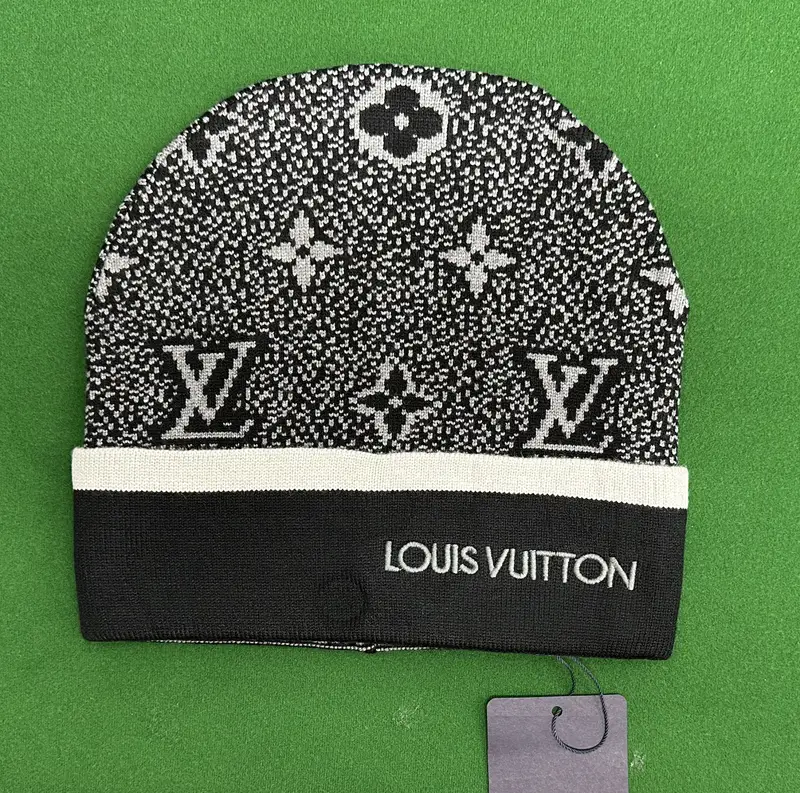 Budget LV Beanie — B- 2 White colorway — USFans Spreadsheet photo