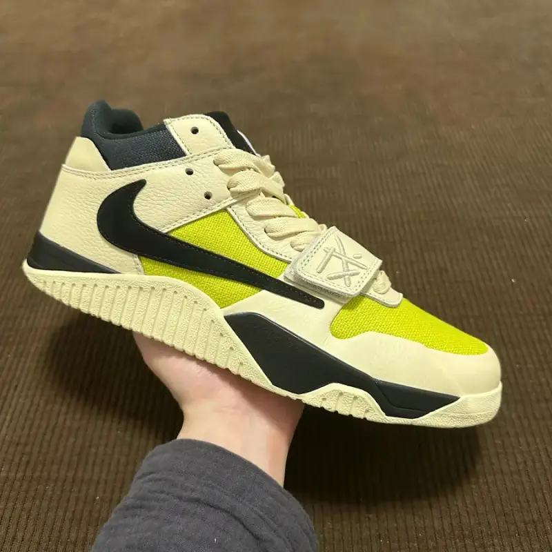 Jumpan Travis Scott University Red Shoes — White black green colorway — USFans Spreadsheet photo