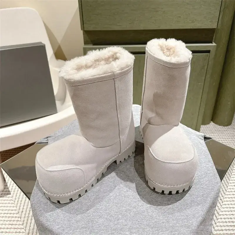Balenciaga Alaska Short Fur Boots — White middle tube colorway — Kakobuy Spreadsheet photo